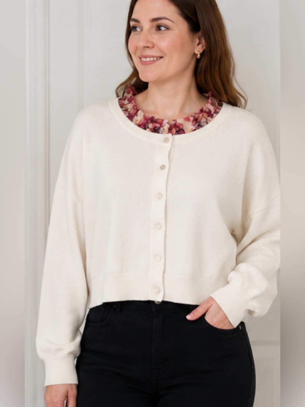 Badgley Mischka Cream Cropped Button-Front Cardigan